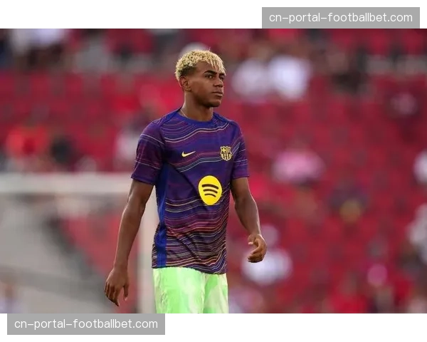 巴萨小将亚马尔接受专访，谈论首次首发参加欧冠淘汰赛的感受